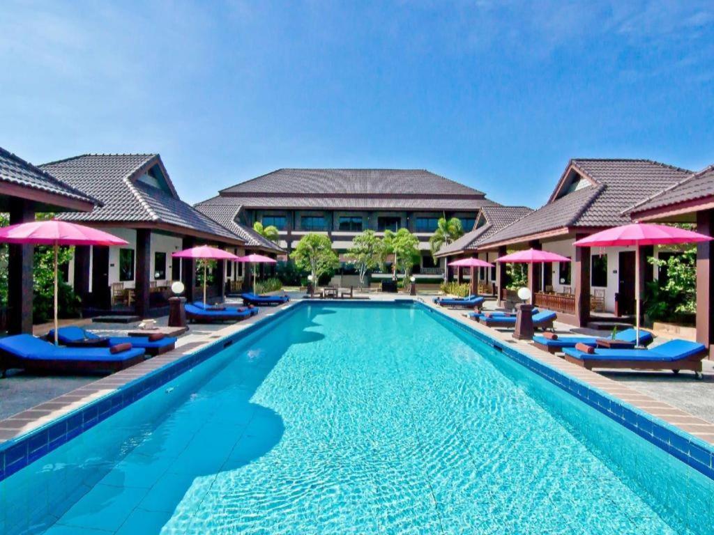 Rose Bay Resort Pattaya Ngoại thất bức ảnh