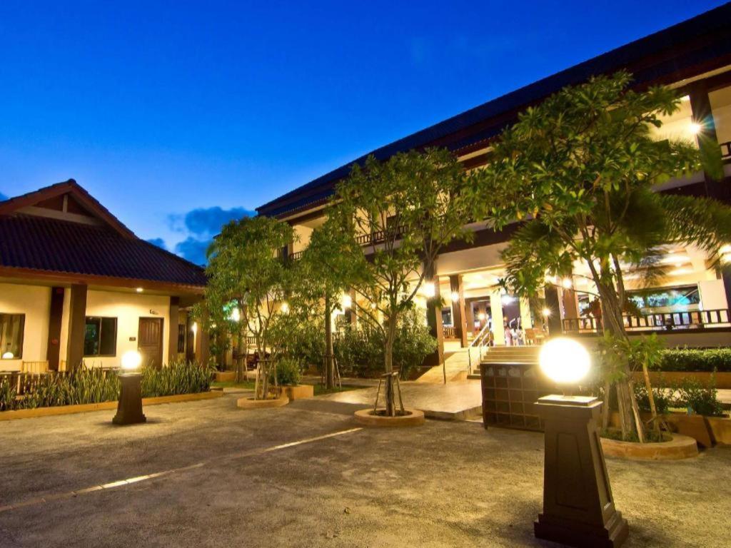Rose Bay Resort Pattaya Ngoại thất bức ảnh