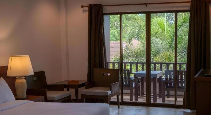 Rose Bay Resort Pattaya Ngoại thất bức ảnh
