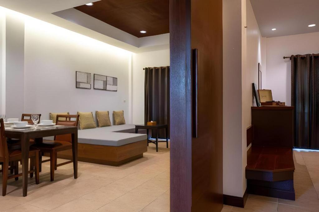 Rose Bay Resort Pattaya Ngoại thất bức ảnh