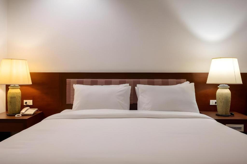 Rose Bay Resort Pattaya Ngoại thất bức ảnh